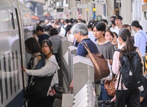 デリヘル求人担当者の2025年お盆休みの風俗で稼げた感想